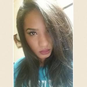 Meet your Posher, Roxanne